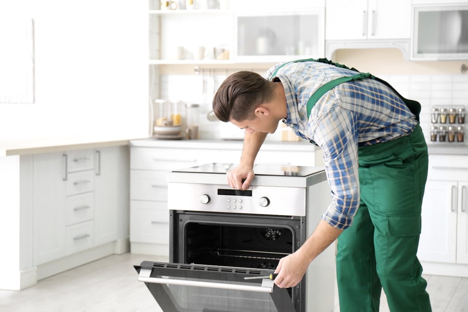 sartenes dentro horno, estufa, cocina, utensilios, MundoNOW