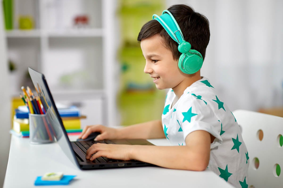 Setting healthy screen time boundaries for kids
