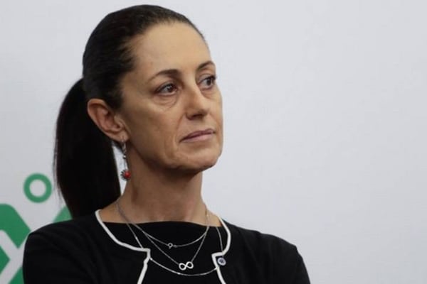 Dejan mantas denunciando a Sheinbaum supuesta corrupción militar