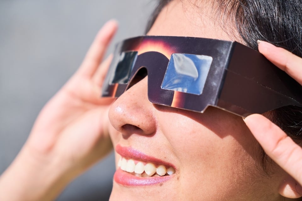 reos eclipse Nueva York, fenómeno, condiciones meterológicas, observación, MundoNOW
