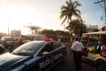 PADRES DE MENOR GOLPEAN Y AMENAZAN A PROFESORA
