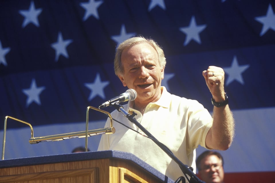 Confirman muerte del exsenador Joe Lieberman a los 82 años
