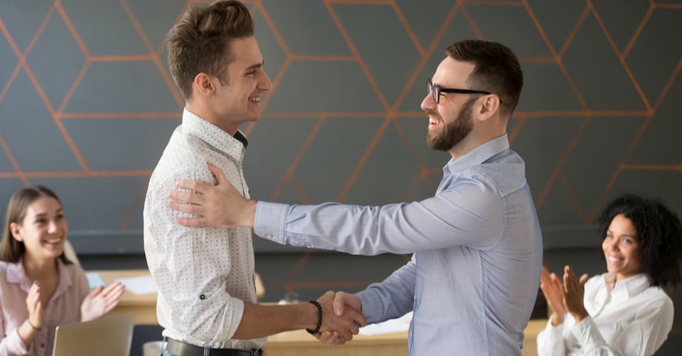 Cómo ganar respeto: 8 maneras para inspirar más de él en el trabajo