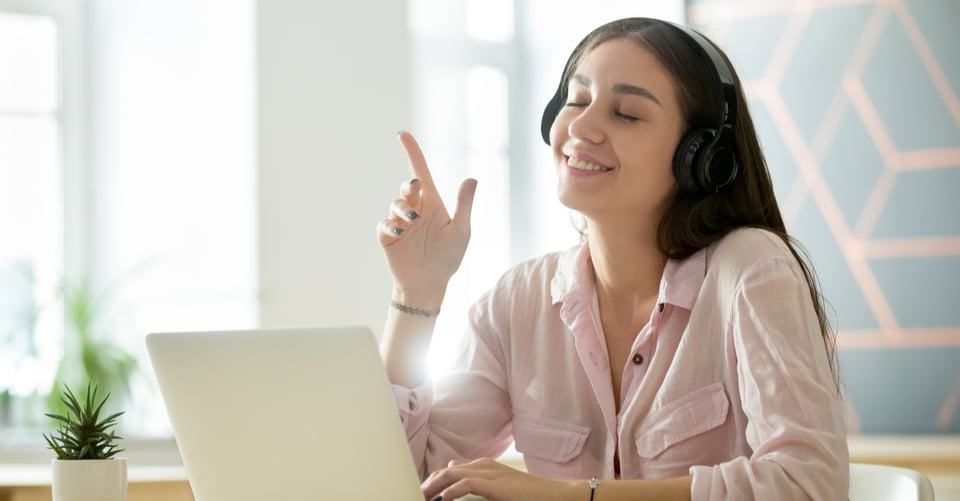10 maneras en que la música afecta tu trabajo featured image