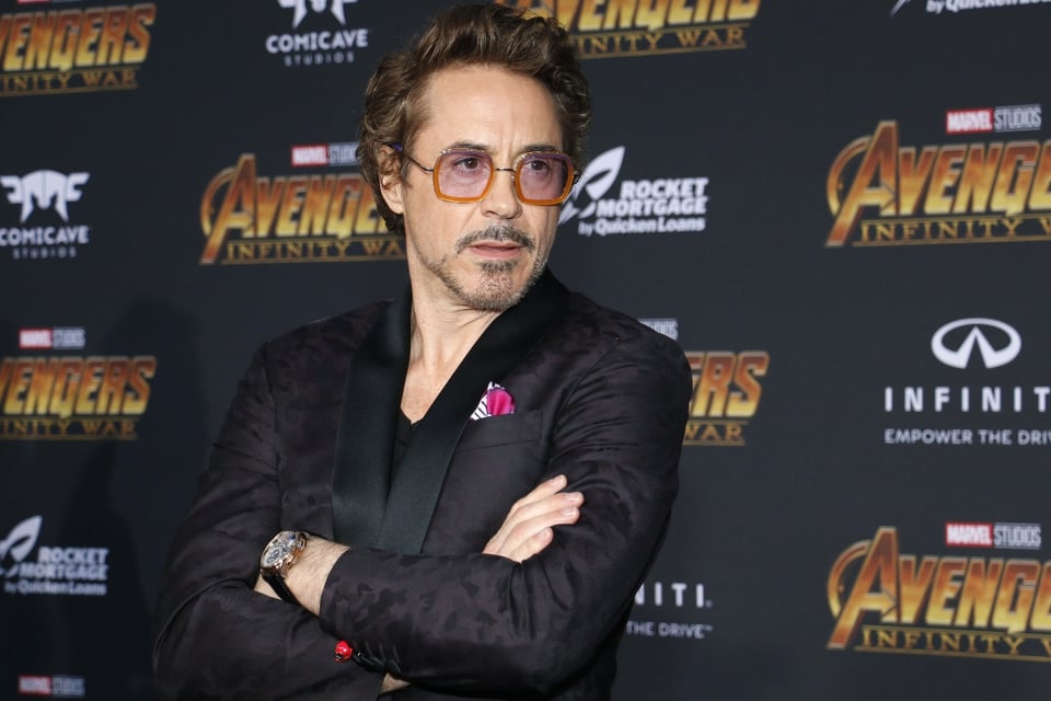 Estrella de Marvel Robert Downey Jr aparece irreconocible con nuevo look (FOTOS)