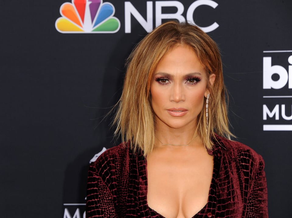 Carreras Profesionales, Celebridades en Vacaciones, Prensa del Corazón, Redes Sociales, Misterio de JLo y Affleck