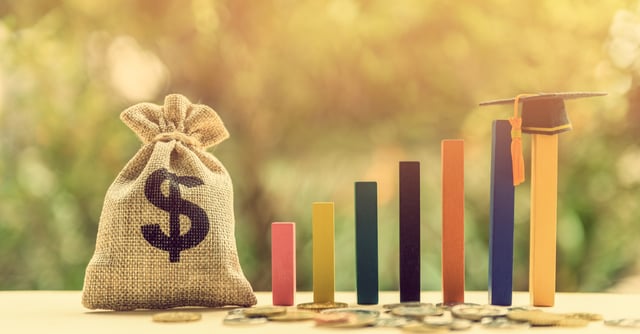 Los pros y contras de un posgrado: ¿Vale la pena el tiempo, energía y dinero?