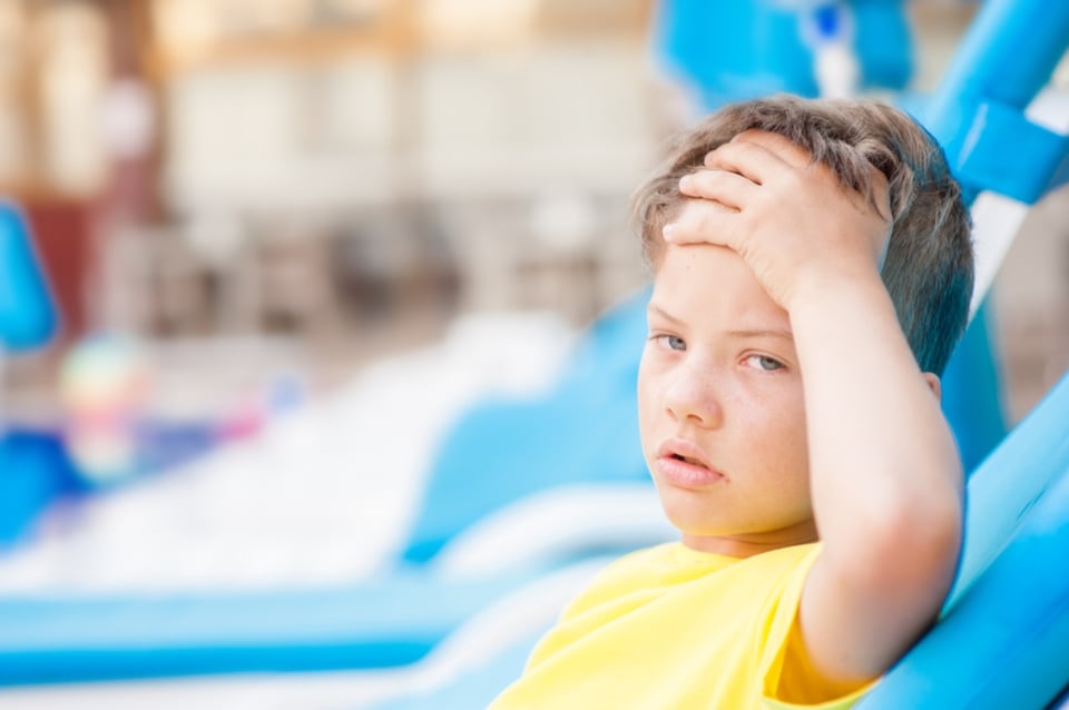 Señales de que tu hijo está sufriendo los efectos del calor y cómo curarlos