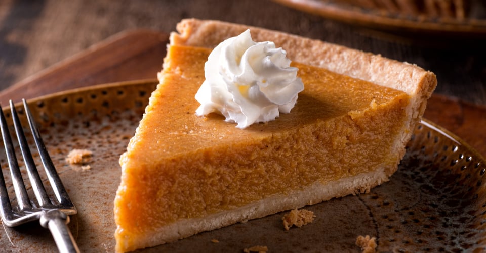 Rebanada de pastel de calabaza, pastel de calabaza y queso, postre, postre para Thanksgiving, MundoNOW
