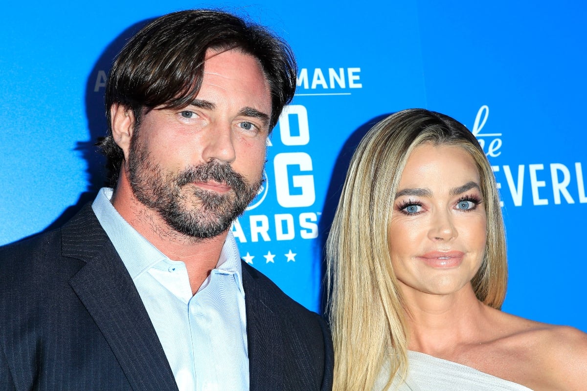 Denise Richards disparos carretera
