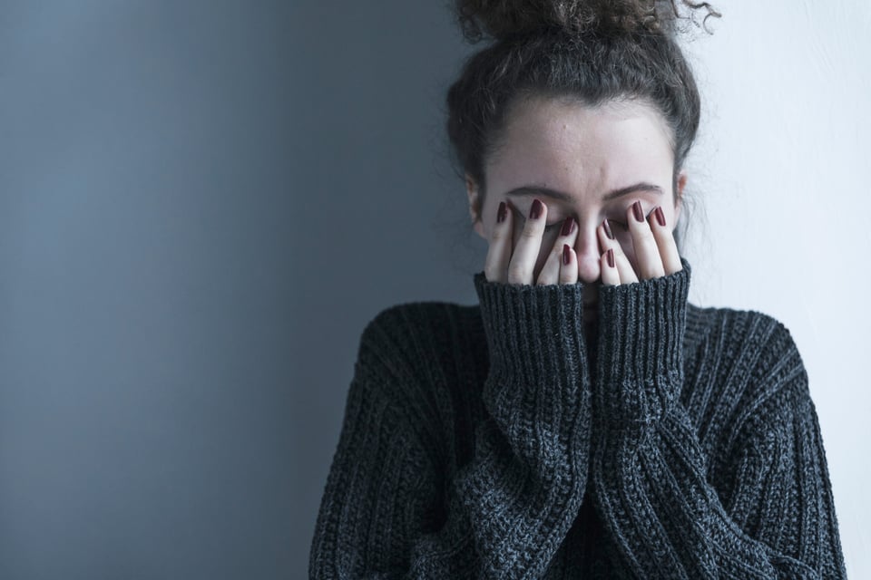 depression, sadness, depressed woman, worried, MundoNOW