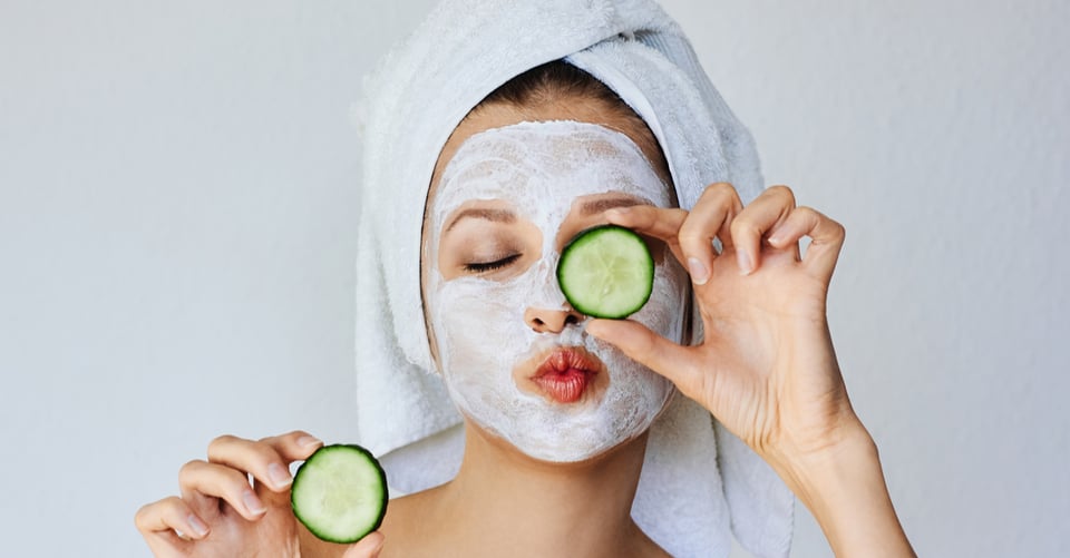 Mejores mascarillas DIY: 15 alimentos que puedes utilizar en el rostro