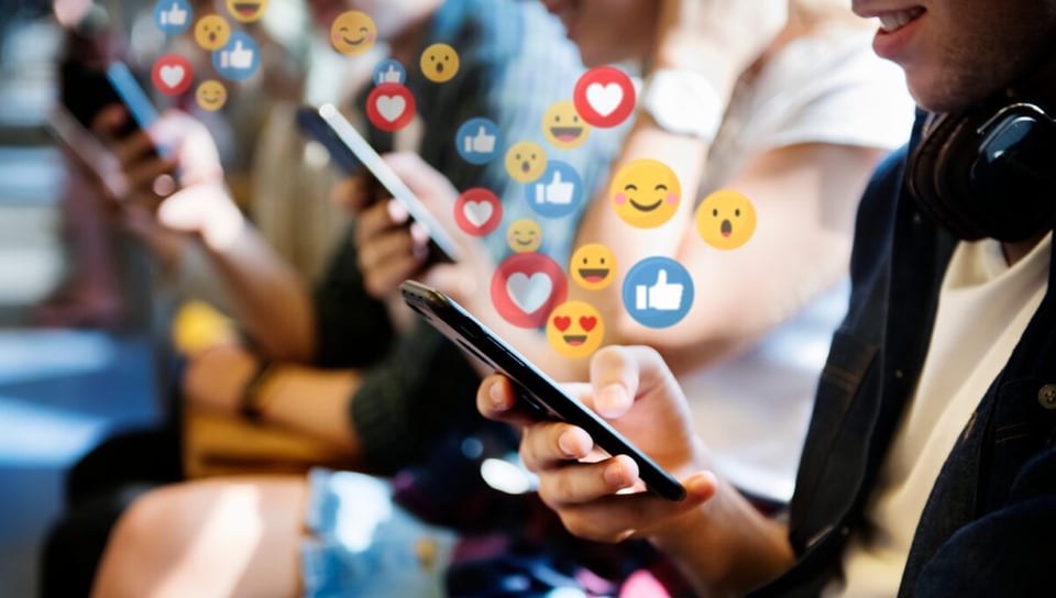 día de san valentín, amistad, amor, celebrando el día de galentine, redes sociales