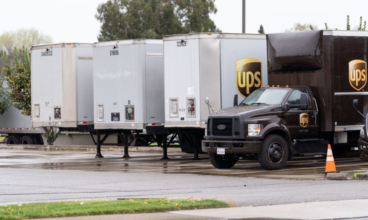 Reportan enorme explosión en instalaciones de UPS