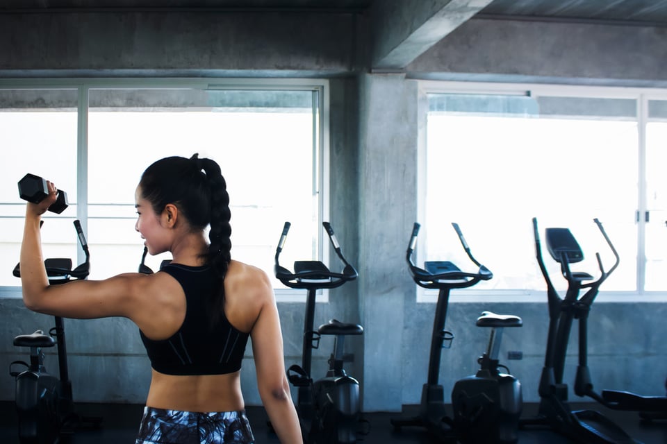 4 beneficios del ejercicio regular para bajar de peso: Fortalece huesos y músculos 4 beneficios del ejercicio regular para bajar de peso: Fortalece huesos y músculos