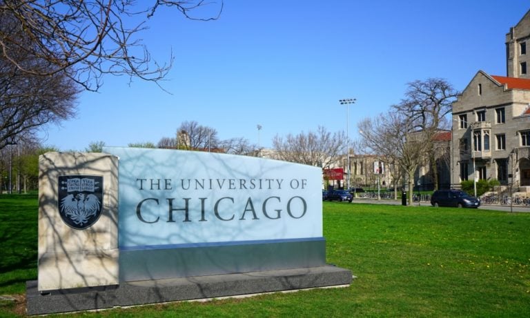 Reportan fuerte presencia policial tras tiroteos en la Universidad de Chicago