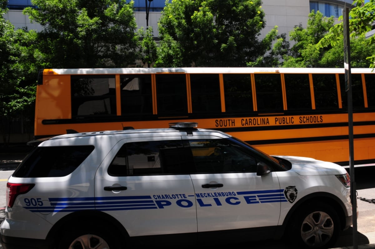 Arrestaron a maestra luego de que estudiante tomó un peculiar producto de su caja de recompensas