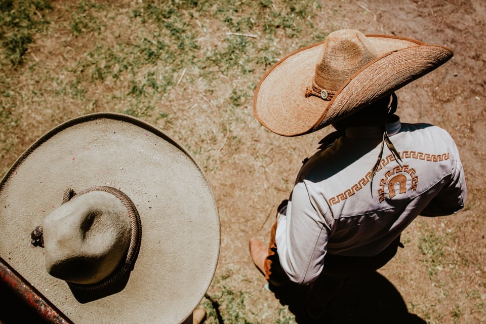 Esposa de El Charro que ofendió a inmigrantes comparte mala noticia sobre su salud
