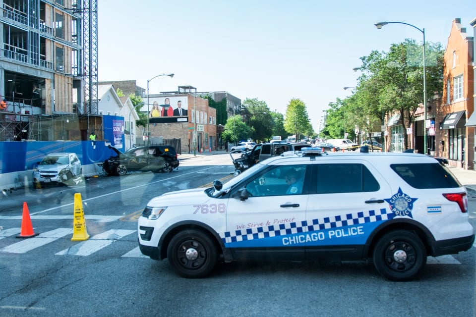 Disparó en pleno edificio