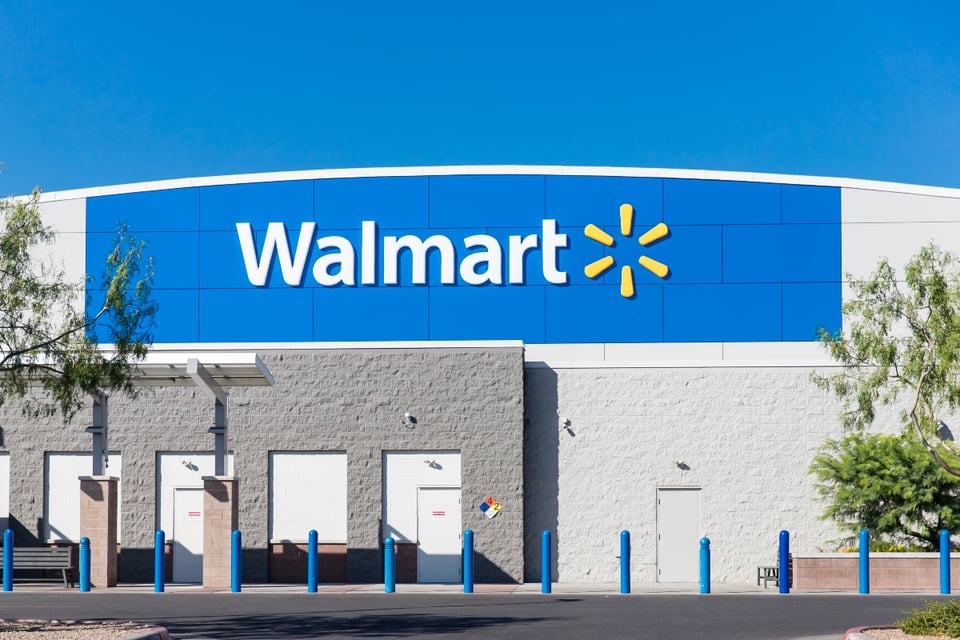 Arrestan a gerente de Walmart tras robar miles de dólares