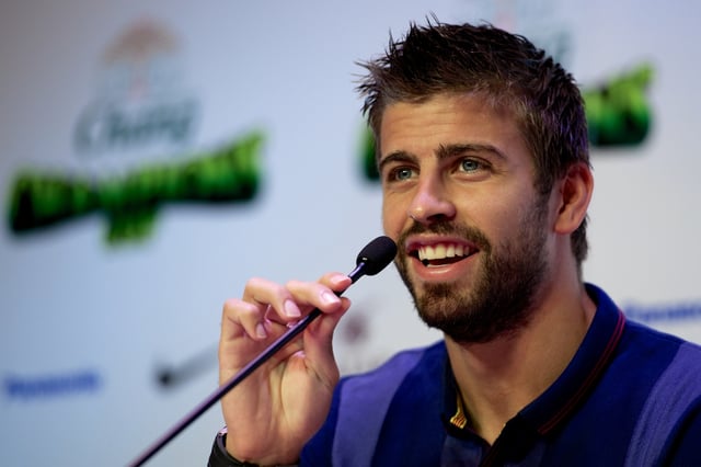 Piqué’s father makes fun of Shakira’s new song (VIDEO)