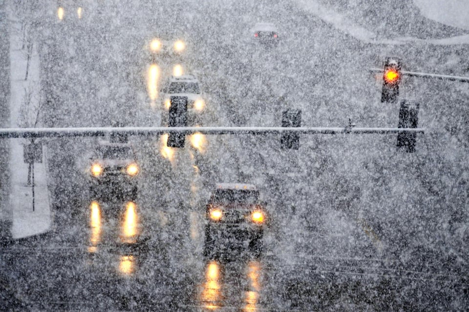 Pronostico, lluvia, autos, alerta, MundoNOW