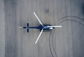 CAE HELICÓPTERO DE LA POLICÍA
