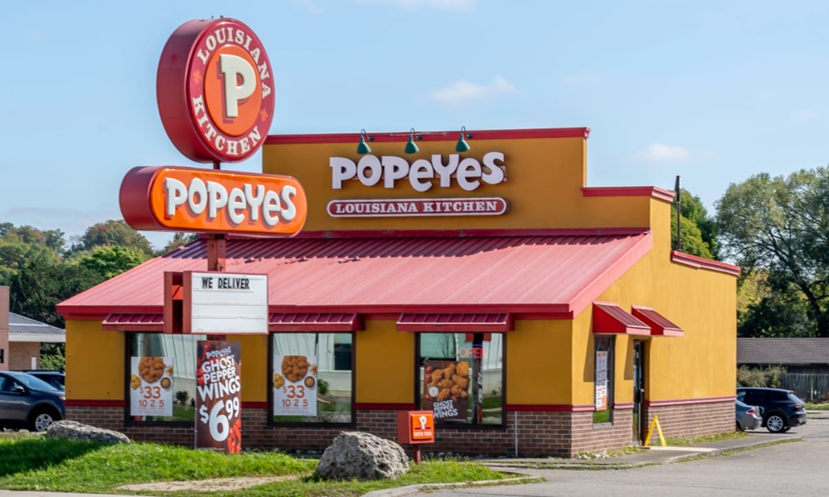 Tiroteo Popeyes empleado muerto heridos