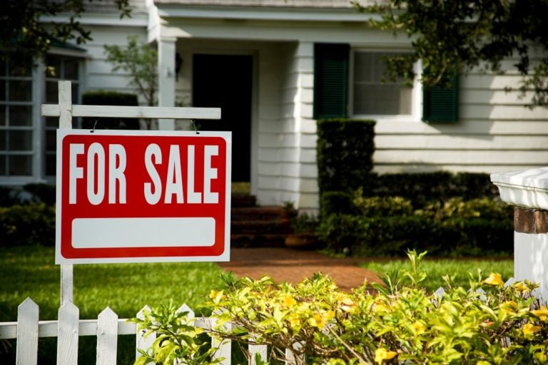 Expertos dicen que es un buen momento para comprar o vender su casa