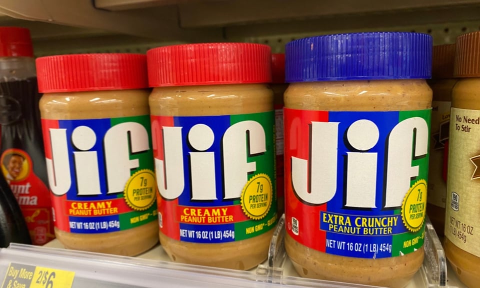 Retiran mantequilla de maní Jif de los mercados por brote de Salmonella