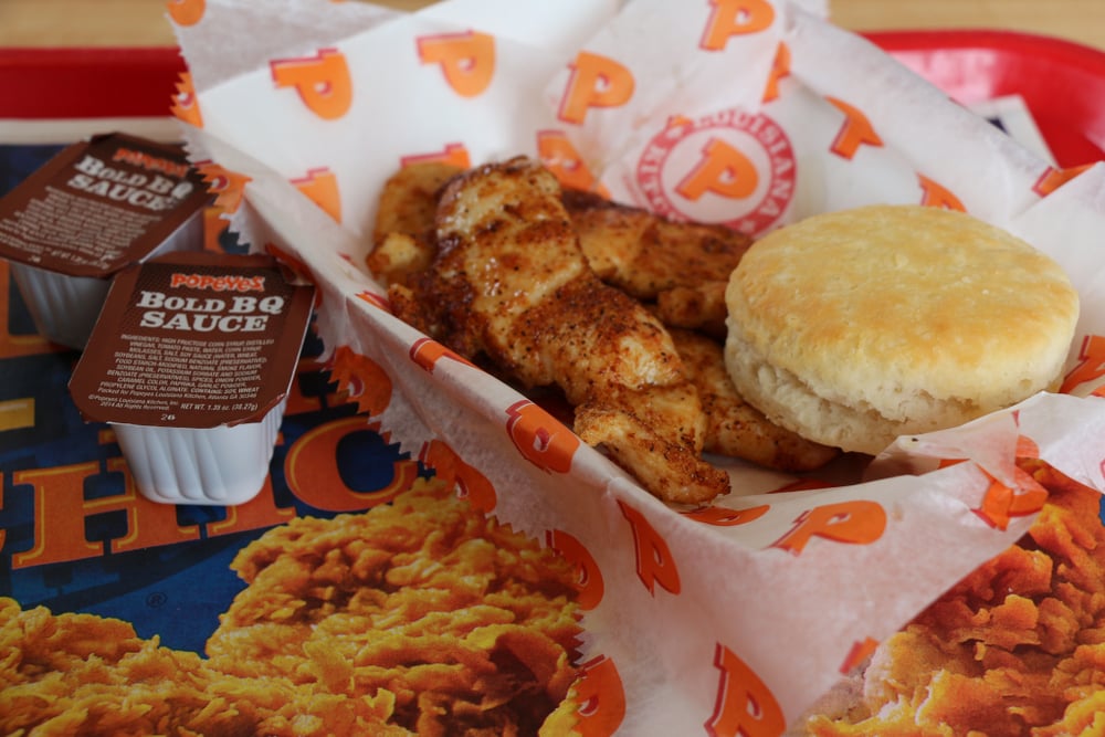 ¡Popeyes estará vendiendo su pollo frito a solo 59 centavos!
