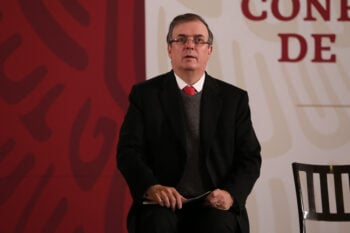 México anuncia tomar acciones contra Ron DeSantis y su nueva ley