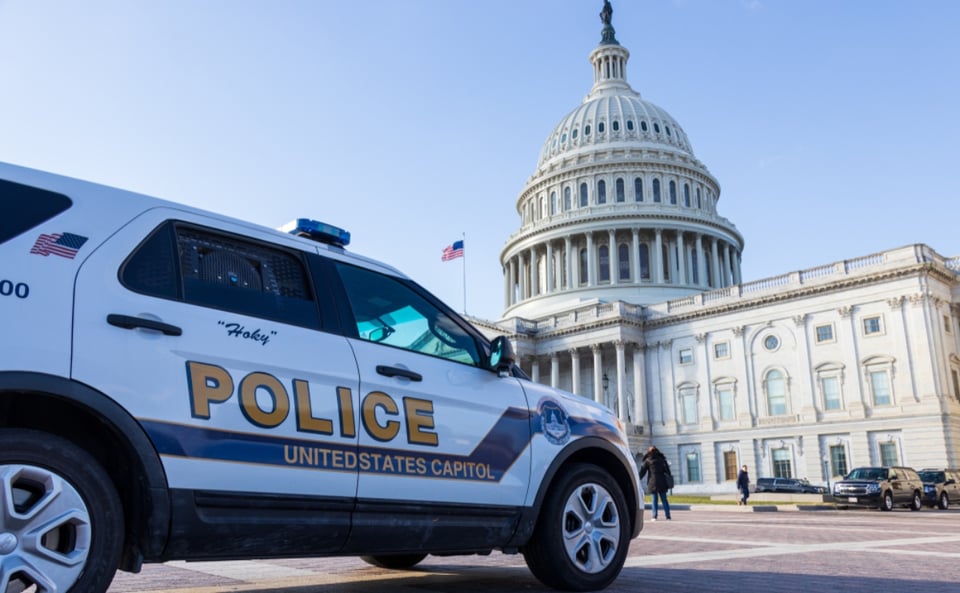 AMENAZA DE BOMBA: Evacúan varios edificios cercanos al Capitolio de EEUU featured image