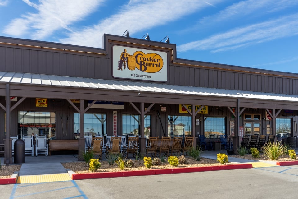 Cracker Barrel, rival de Denny’s, anuncia inesperado cierre