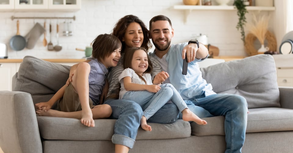7 razones por las que la risoterapia en familia es un pegamento emocional