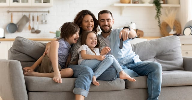 7 razones por las que la risoterapia en familia es un pegamento emocional