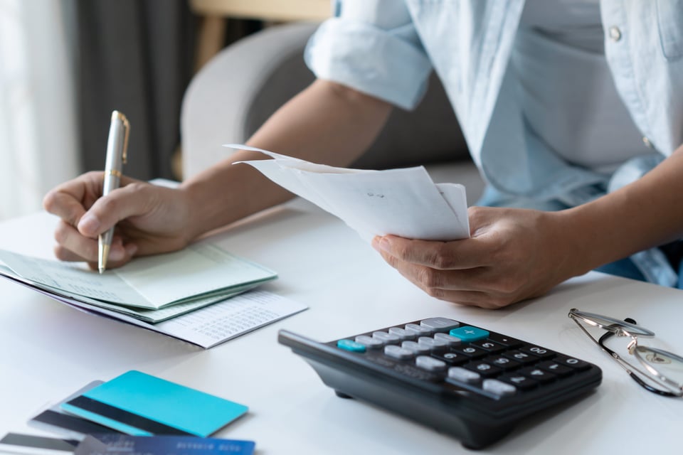 Si trabajo por mi cuenta, ¿qué taxes debo pagar? Si trabajo por mi cuenta, ¿qué taxes debo pagar?