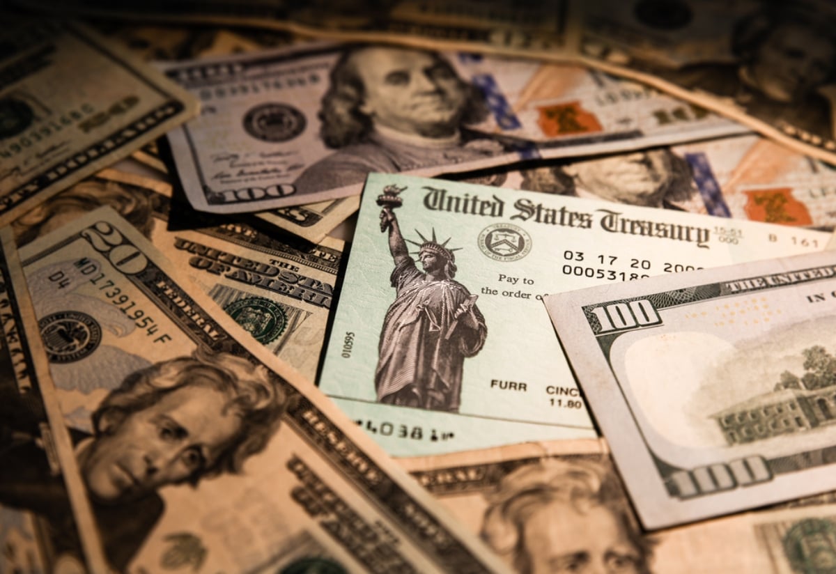 Nuevo pago de 1200 dólares se enviará en unas semanas: revisa si calificas