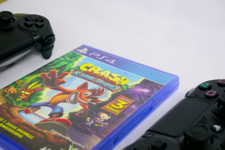 Muere Brendan O’Brien, la voz original de ‘Crash Bandicoot’ (FOTOS)