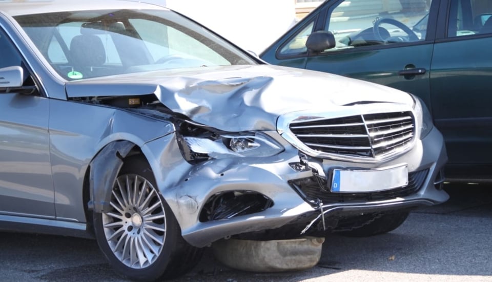 Hermano de Junior Seau, leyenda de Los Angeles Chargers, muere en trágico accidente por no llevar cinturón featured image