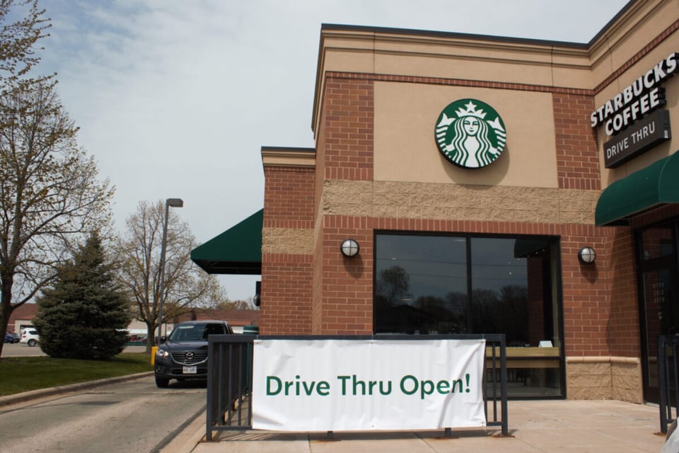 drive thru, cafetería, Estados Unidos, MundoNOW, Pride