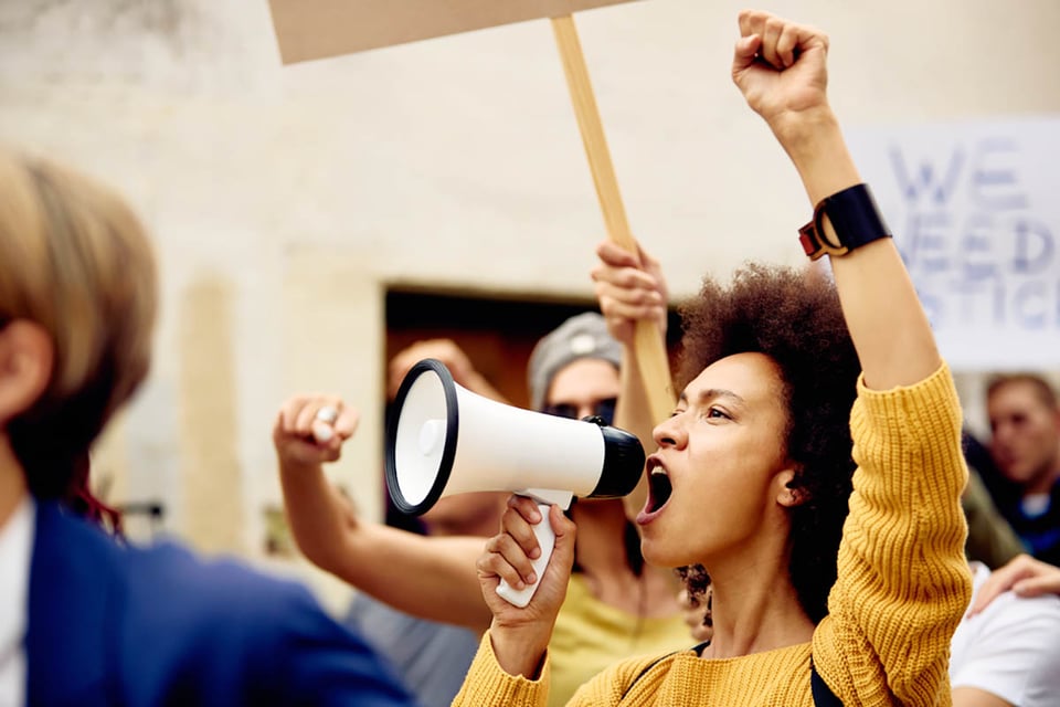 Women's fight, equality, black woman, protest, MundoNOW