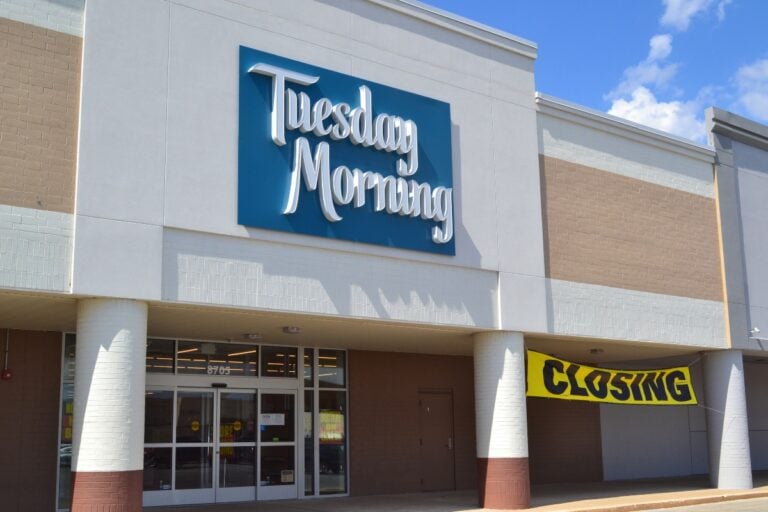 Tuesday Morning cerrará tiendas en EEUU tras 49 años de servicio