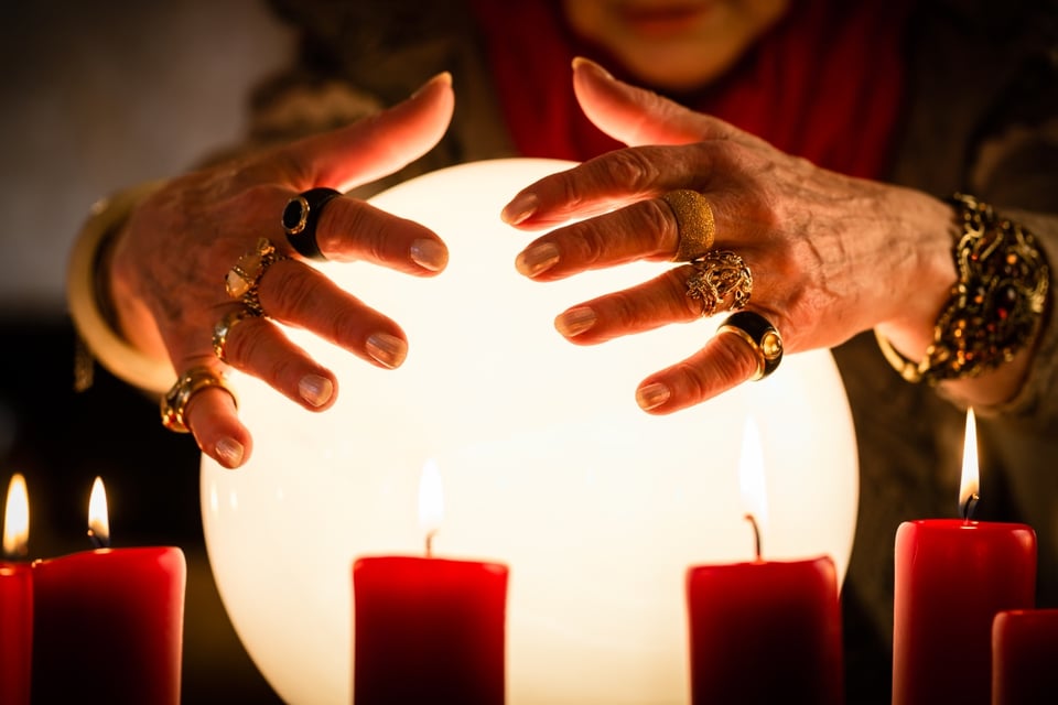 Hija de Nostradamus revela tres terribles predicciones para el 2023