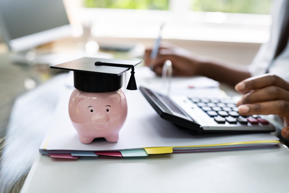 Deducción de impuestos por préstamos estudiantiles