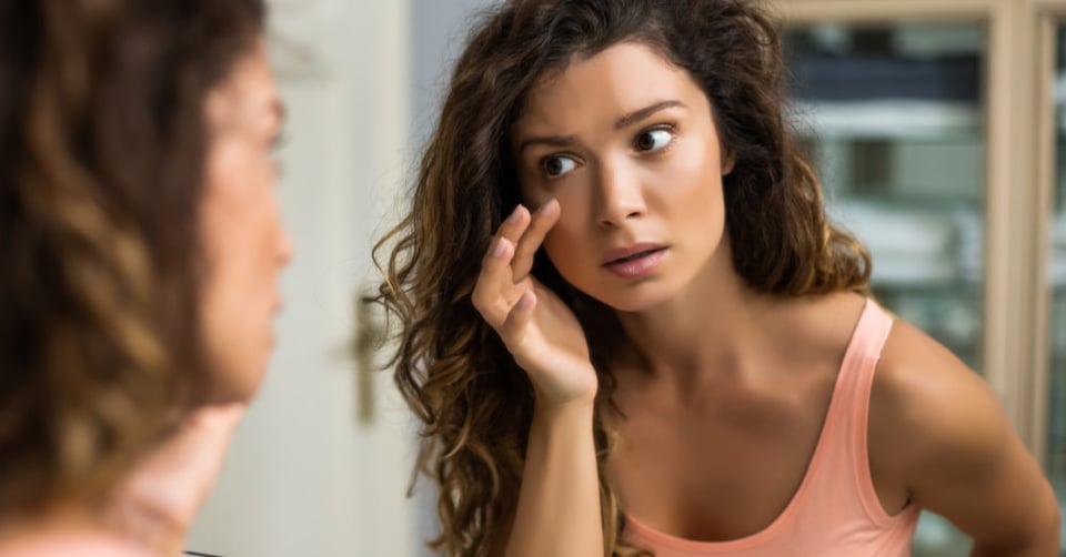 10 razones sorprendentes por las que tienes la cara hinchada