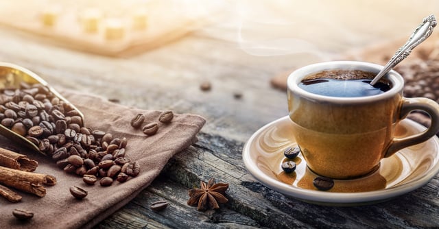 ¿Es bueno tomar café en el desayuno?