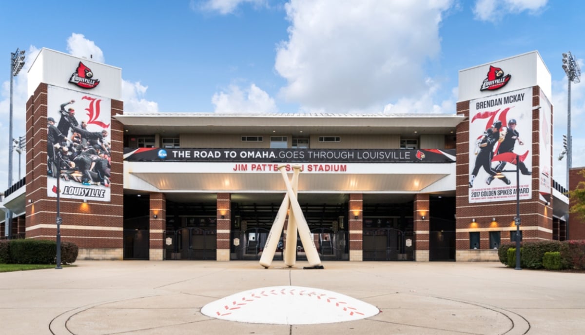 Evacuan estadio Jim Patterson por amenaza de bomba durante juego de béisbol