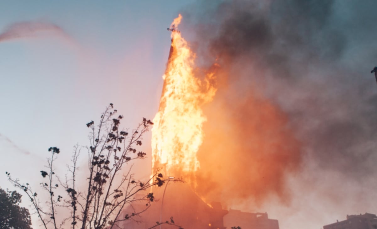 Al menos 41 muertos tras devastador incendio en iglesia de Egipto durante servicio dominical