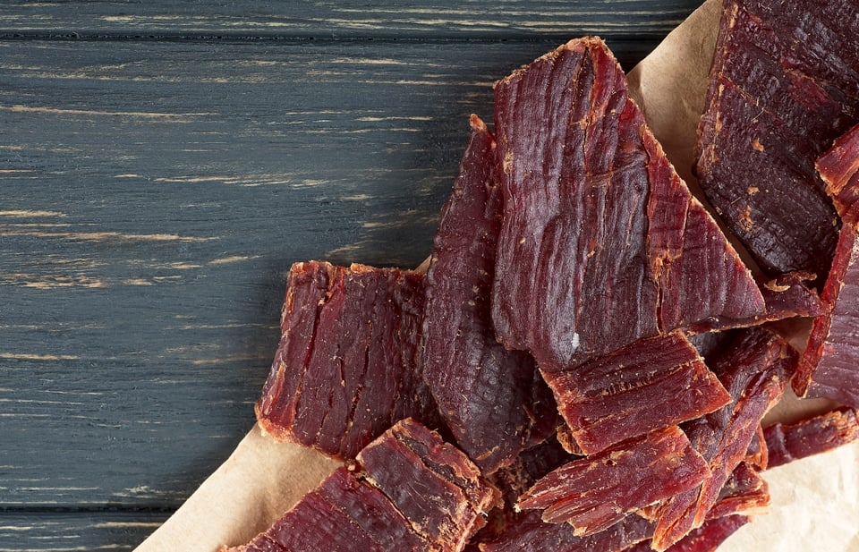 Ordenan recall de carne seca en EEUU por posible contaminación por listeria